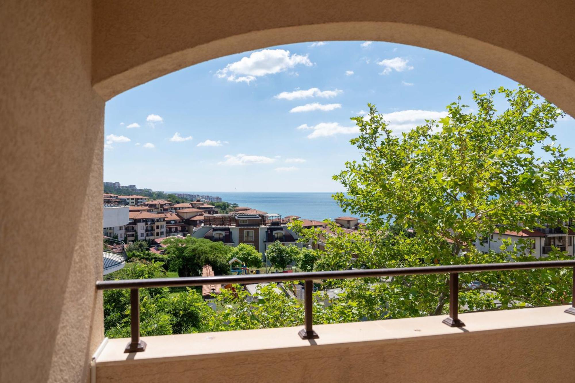 Hotel Sea Vista Свети-Влас Экстерьер фото