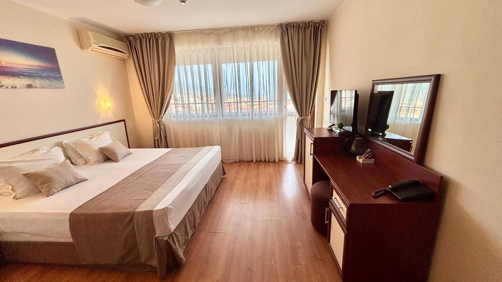 Hotel Sea Vista Свети-Влас Экстерьер фото