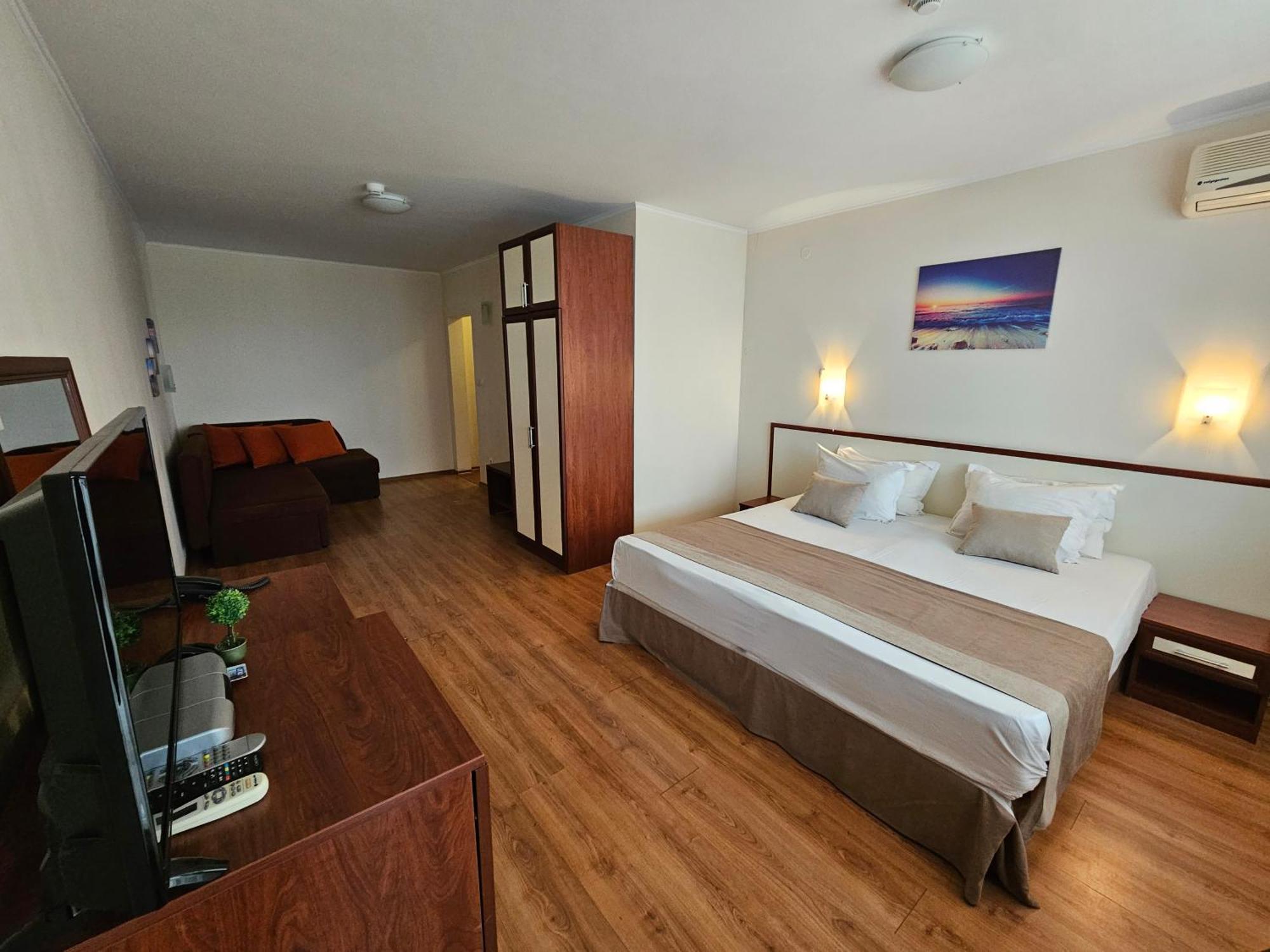 Hotel Sea Vista Свети-Влас Экстерьер фото